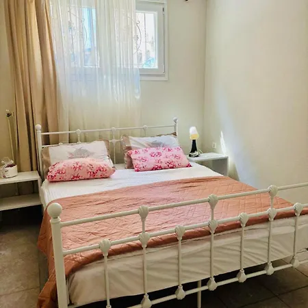 Two Bedroom Cozy In Ano Poli *